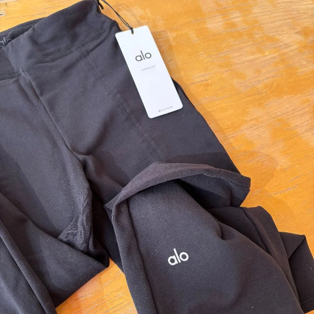 Alo Yoga Airbrush High Waist Flutter Legging, Black, Small - Picture 3 of 7